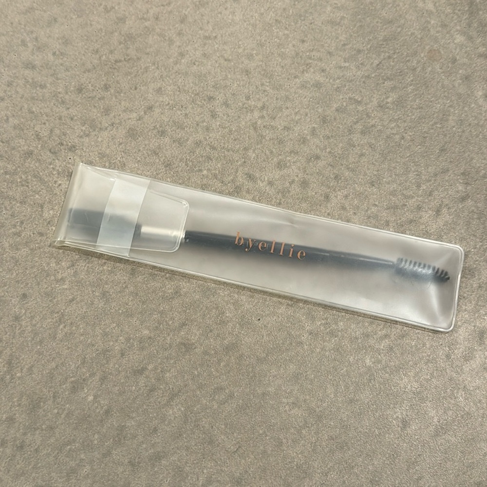 NWOT BYELLIE EYEBROW BRUSH